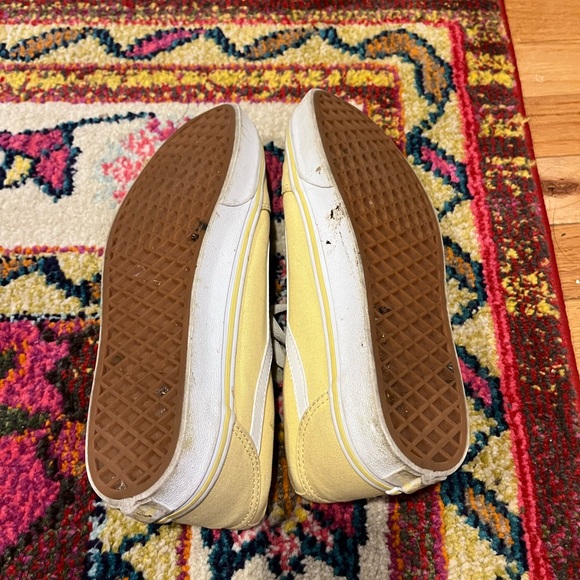 Vans Ward Skate Shoe - W8, light yellow, lightly used. - Picture 2 of 4